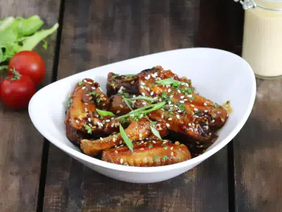 CHICKEN WINGS