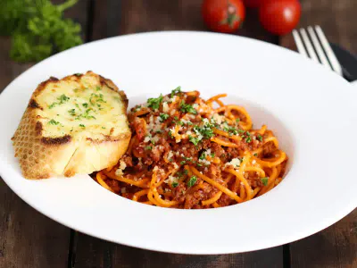 SPAGHETTI BOLOGNESE