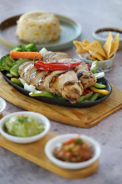 SIZZLING CHICKEN